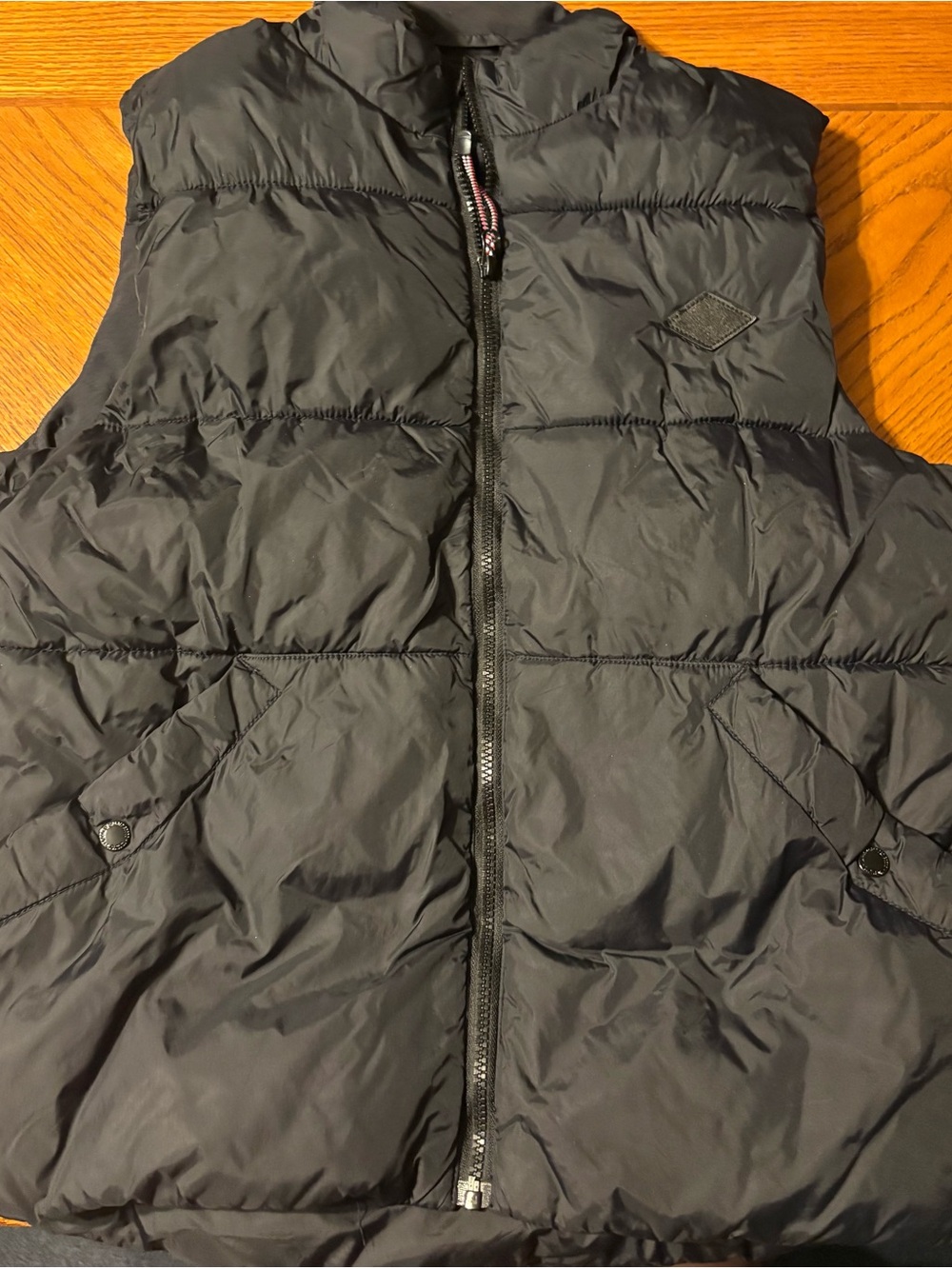 Label of graded goods H&M Black Quilted Puffer Vest large Sleeveless Zip Front